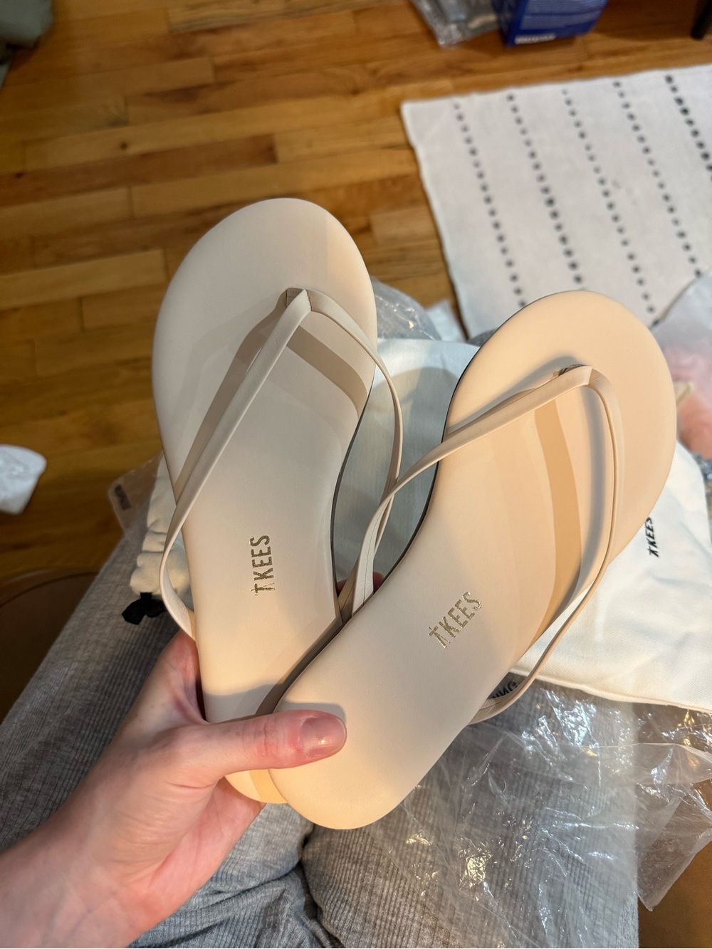 NWT TKEES Pale Nude Minimalist Thong Sandals - Size 8